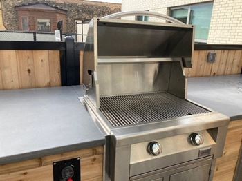 BBQ Area at Lakeview 3200 Apartments, Chicago, IL